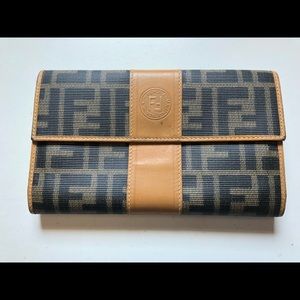Fendi logo patterned wallet